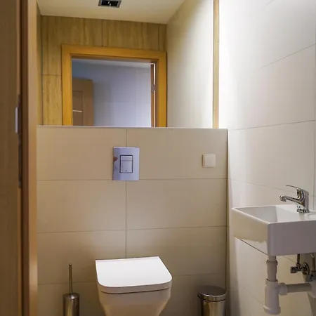 Hostel Szafarnia 10 *