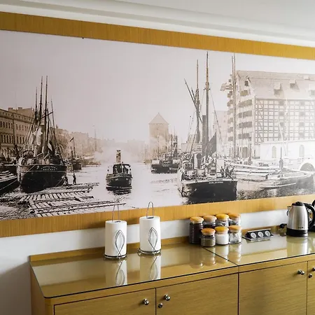 Szafarnia 10 Gdańsk